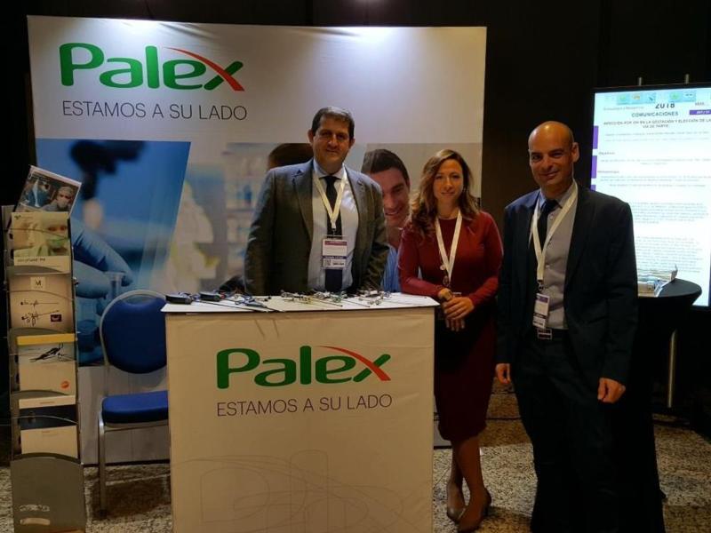 Los colaboradores de Palex -José Antonio López, Rocío Pueyo y Ángel Martínez- en el stand.