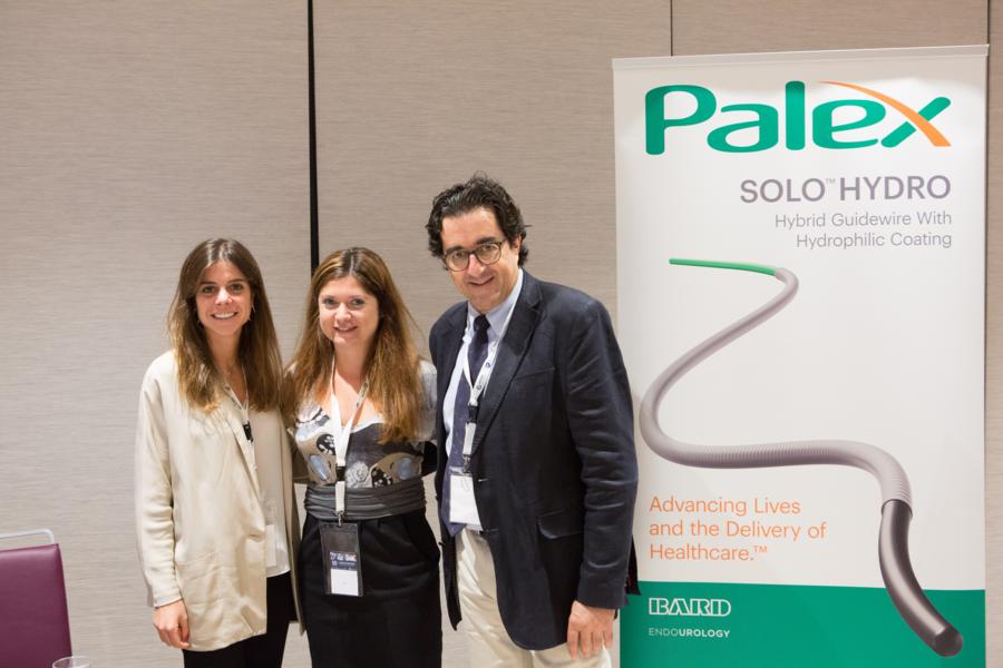 Dr. Palou agradeciendo la presencia de Palex Medical en el evento