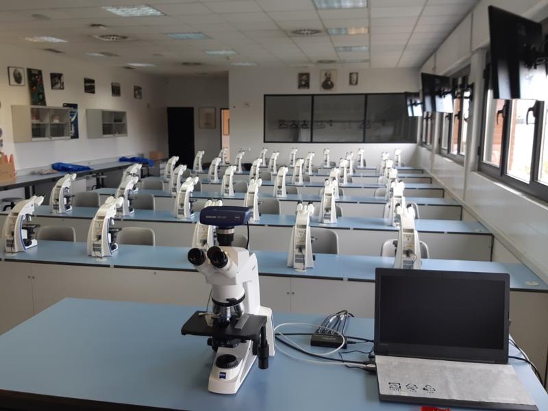 Palex instala una aula de docencia con microscopios en la Universidad Rey Juan Carlos